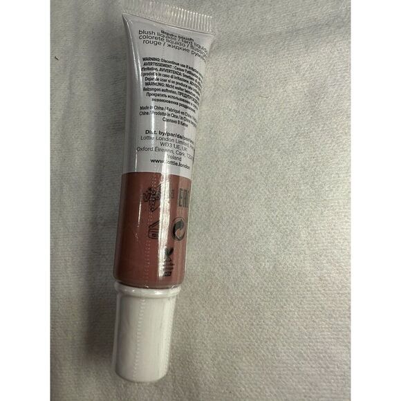 Lottie London sweet blush Lightweight Liquid Blush Color: soft rose Fill: 12ml - Picture 4 of 5